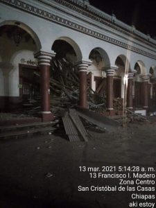 Se derrumba techumbre de los portales de San Cristóbal de las Casas – Gaby  Coutiño | Noticias