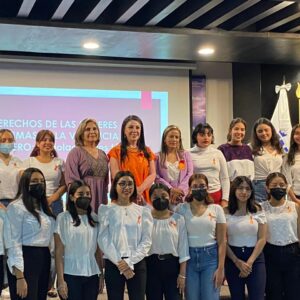 Presentan la Colectiva universitaria TemisFem para poner un alto a todas las formas de violencia contra las mujeres en todos los espacios.