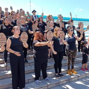 Mujeres nombran a víctimas de feminicidio en plaza pública de Tuxtla Gutiérrez