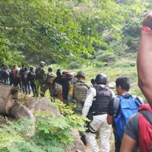 Guardia Nacional localiza a 368 migrantes en un campamento en el municipio de Tecpatán