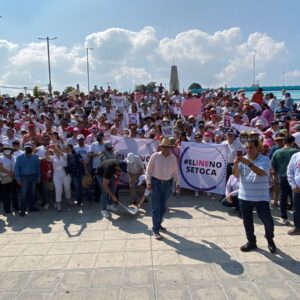 Tuxtla Gutiérrez y Tapachula se unieron al llamado en defensa de la democracia y del INE