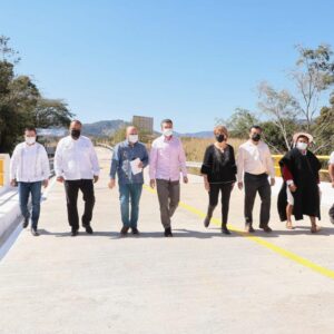 Inaugura Rutilio Escandón puente vehicular sobre el camino Villa Corzo-La Concordia