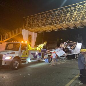 Instituto de Migración violó la ley al no revisar tráiler accidentado que dejó 56 muertos en Chiapas: CNDH