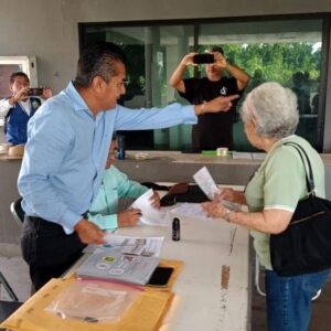 Maestros del NEI y la planilla blanca impugnarán la elección de la sección 7