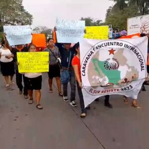 Caravana “El Sur Resiste” que lucha contra los megaproyectos llega a San Cristóbal de las Casas