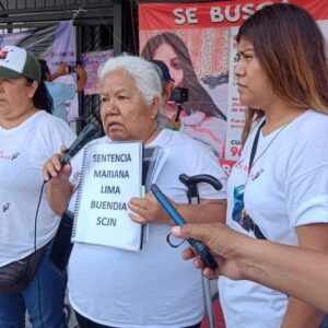 Madres de víctimas de feminicidios se instalan en plantón, piden ser atendidas