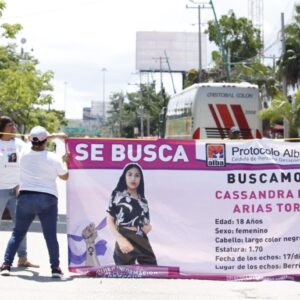 Madres en resistencia marchan descalzas para exigir la localización de sus hijas e hijos desaparecidos