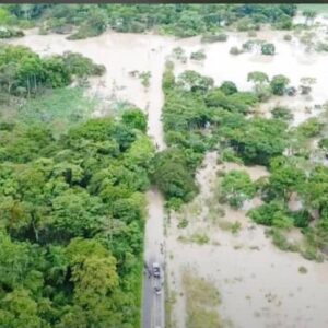 Onda tropical 17 y canal de baja presión en Chiapas dejan daños en carreteras y viviendas en 13 municipios