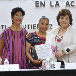 Reconocen a mujeres académicas indígenas