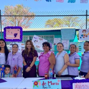 Realizan conferencia en escuela primaria en conmemoración del Día internacional de la mujer