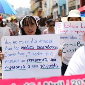 Jornada “Flores de Esperanza”, de madres de desaparecidos y victimas de feminicidios que exigieron justicia en el Dia de las Madres