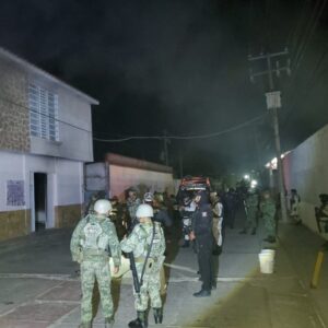 Queman consejo municipal del IEPC en Chicomuselo y Papeleria