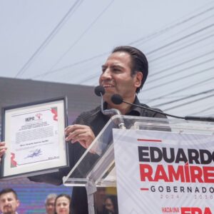 Eduardo Ramírez recibe constancia como gobernador electo de Chiapas