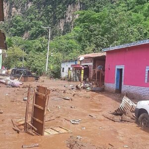 En Siltepec, más de 600 personas son evacuadas por deslizamiento de ladera