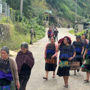 Regresan a sus hogares 170 familias tsotsiles de Chenalhó que se desplazaron por la violencia de “Los Herrera”