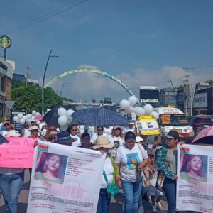 Marchan por Gabriel Hernández y Ladislao Velasco, suegro y yerno desaparecidos en Chiapa de Corzo