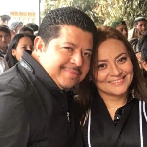 Alcalde de Comitán quiere que su esposa sea regidora; actual funcionaria acordó cederle su puesto