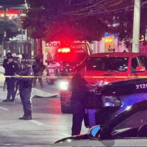Balacera en la “zona dorada” de Tuxtla Gutiérrez deja dos personas muertas y un herido