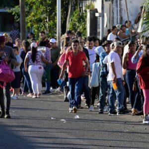 En la frontera sur, nada detiene a los migrantes; avanzan dos caravanas por la región de la costa