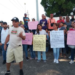 Migrantes venezolanos varados en Tapachula, piden que el gobierno los regrese a su país