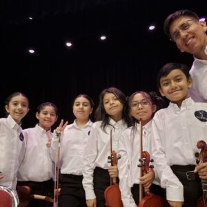 Tras intervención presidencial, liberan donación de 50 instrumentos musicales para niños en Chiapas