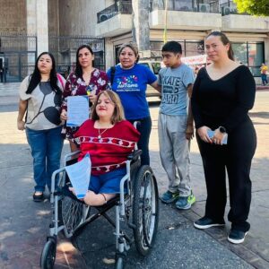 Denuncian presunta complicidad entre la CEDH y el senador Melgar tras caso de discriminación contra personas con autismo